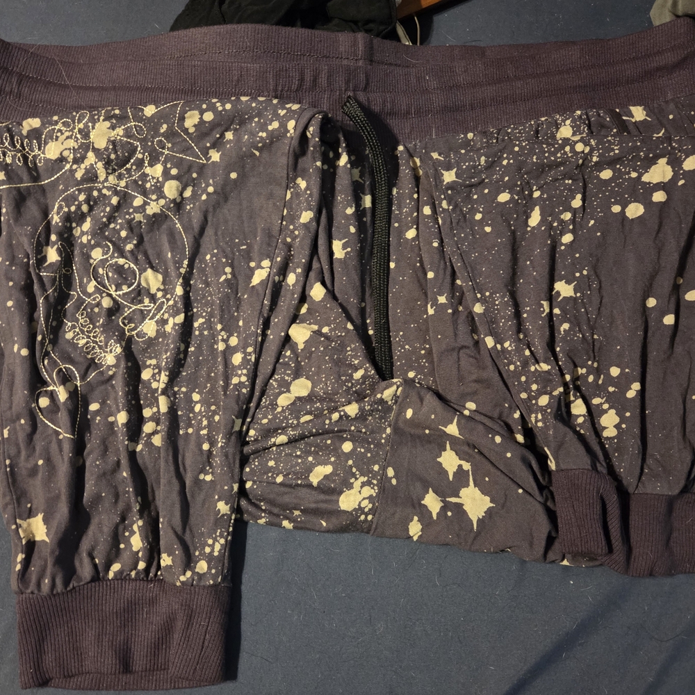 Torrid Gray Skull Pattern Joggers - image 3